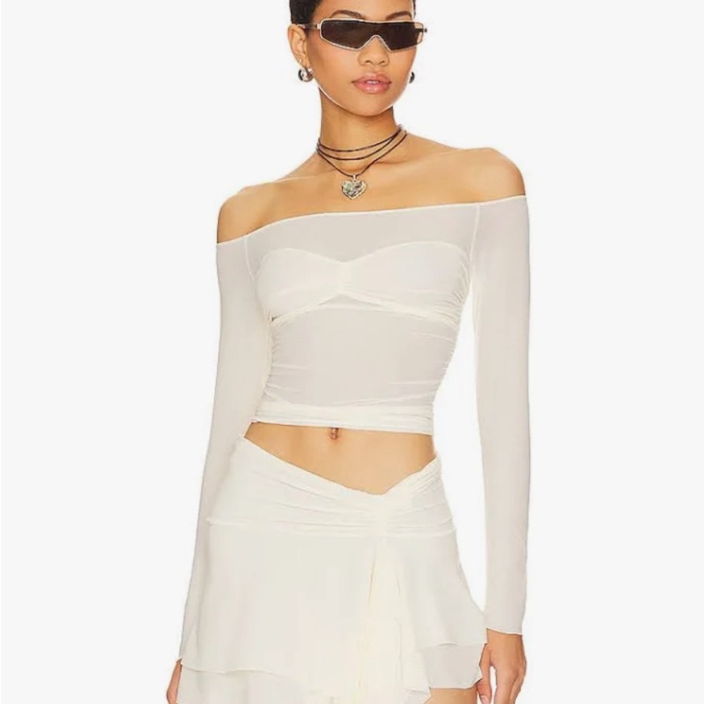SOLD - NWT Ivory Indah Long Sleeve Top